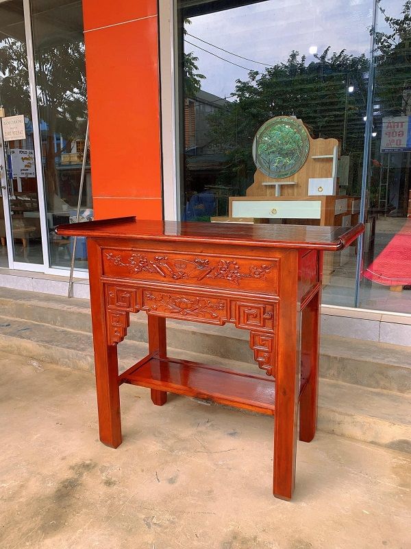 Bàn thờ gỗ Chàm 1m27 mã BT202