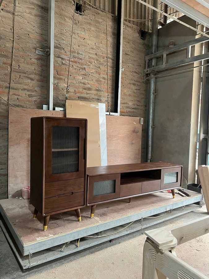 Kệ tivi kính sóng gỗ sồi DC12