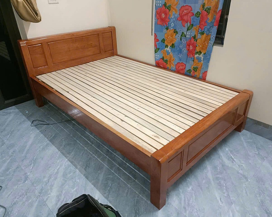 Giường ngủ gỗ xoan đào bắc 1m4 GN165