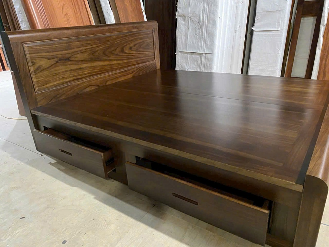 Giường ngủ gỗ hương có ô kéo 1m8 x 2m GN160