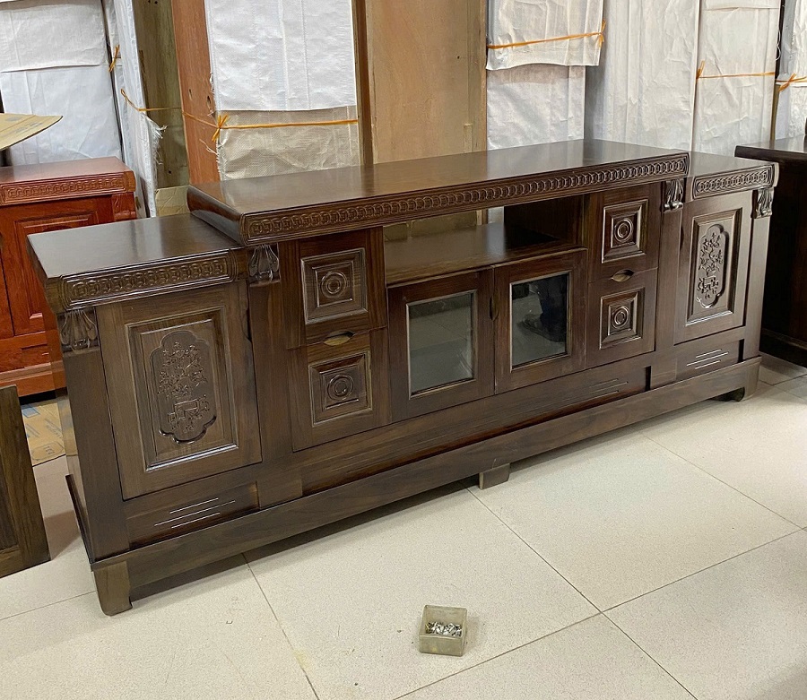 Kệ tivi gỗ sồi 2m4 phun màu óc chó KTV142