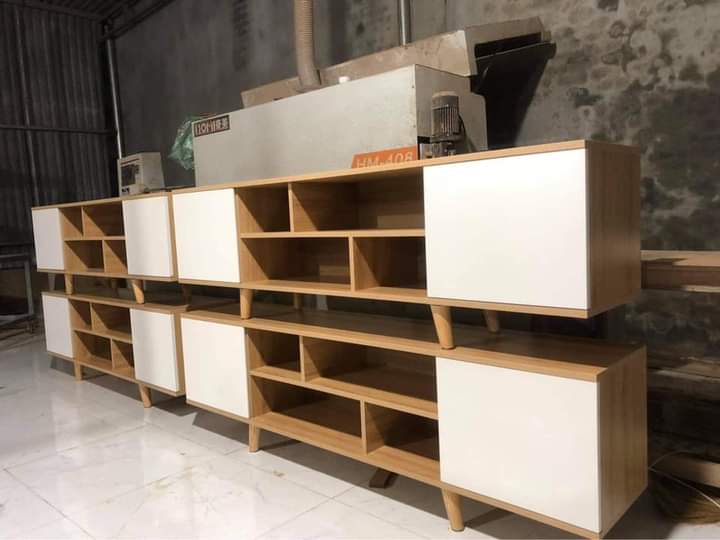 Kệ Tivi Gỗ MDF Kiểu Hiện Đai 1M8 KTV23